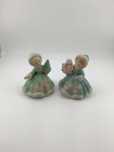Load image into Gallery viewer, vtg Set 2 Christmas Girl
