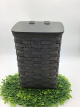 Load image into Gallery viewer, Longaberger Basket
