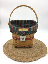 Load image into Gallery viewer, Longaberger Longaberger Basket
