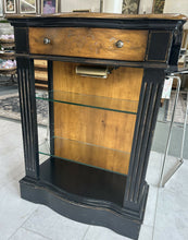 Load image into Gallery viewer, Cabinet

