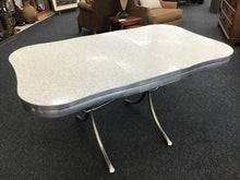 Load image into Gallery viewer, Table
