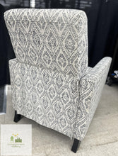 Load image into Gallery viewer, Recliner
