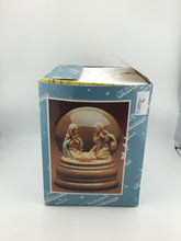 Load image into Gallery viewer, Fontanini Holy Family Snow Globe Musical O Holy Night Roman 1989 (BOX)
