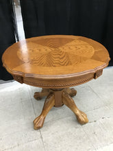 Load image into Gallery viewer, Table
