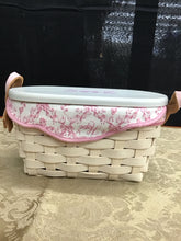 Load image into Gallery viewer, Longaberger Basket
