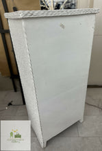 Load image into Gallery viewer, Chest
