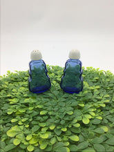 Load image into Gallery viewer, Vintage Blue Violin Salt and Pepper Shakers
