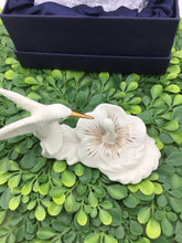Load image into Gallery viewer, Hummingbird Hibiscus Flower Figurine
