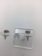 Load image into Gallery viewer, Earrings
