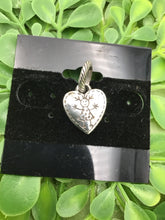 Load image into Gallery viewer, Brighton Necklace
