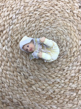 Load image into Gallery viewer, Figurine
