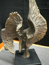 Load image into Gallery viewer, Statue
