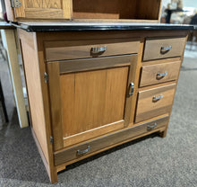 Load image into Gallery viewer, Cabinet
