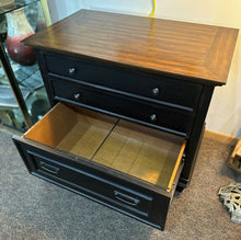Load image into Gallery viewer, file cabinet
