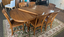 Load image into Gallery viewer, Oak Table and Chairs
