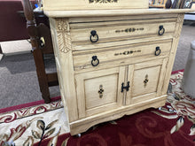 Load image into Gallery viewer, Cabinet

