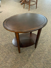 Load image into Gallery viewer, End Table
